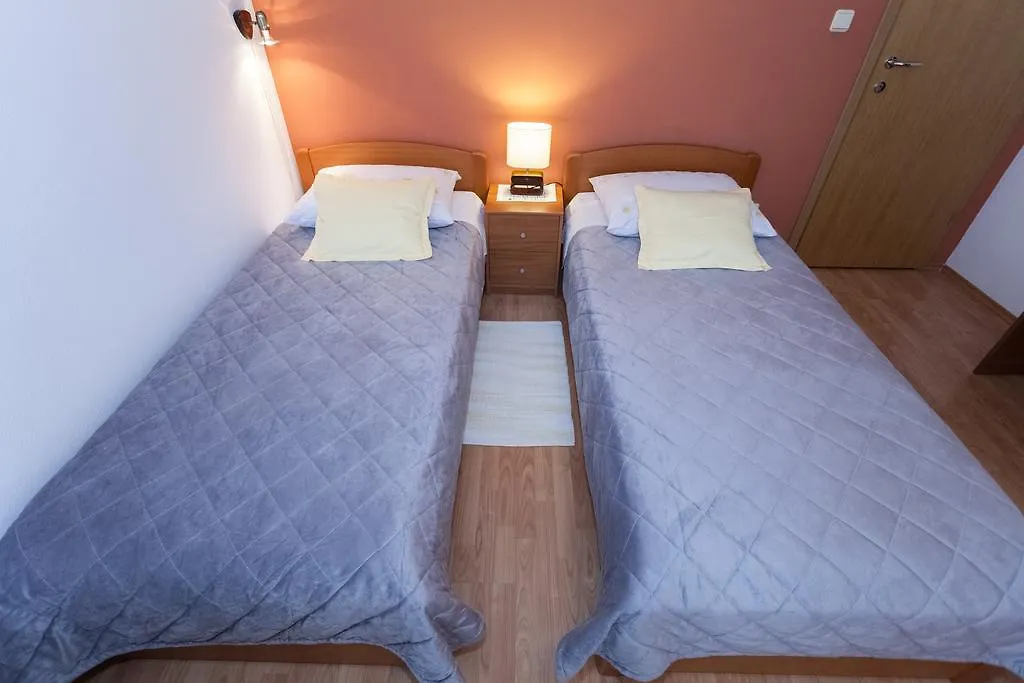 Apartment Iva 0*, Zadar